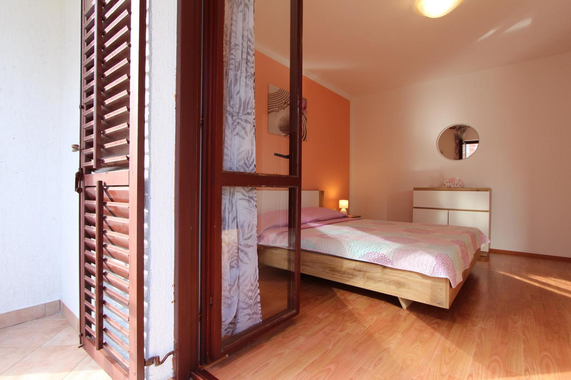 Rooms And Apartment Sanja Ровінь Екстер'єр фото