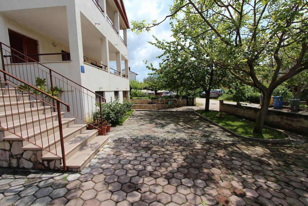 Rooms And Apartment Sanja Ровінь Екстер'єр фото