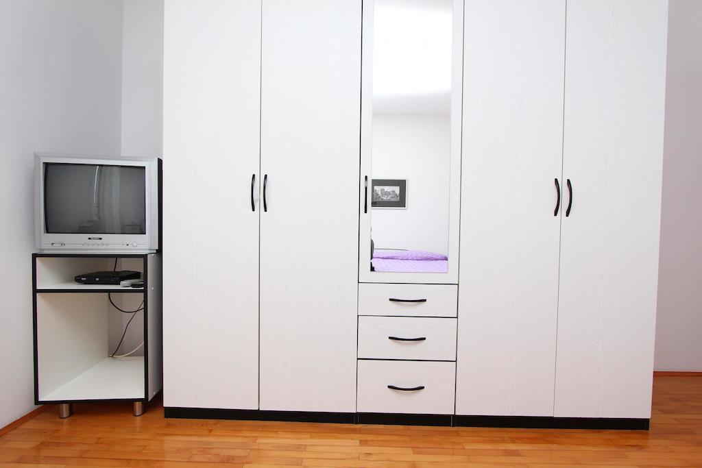 Rooms And Apartment Sanja Ровінь Номер фото