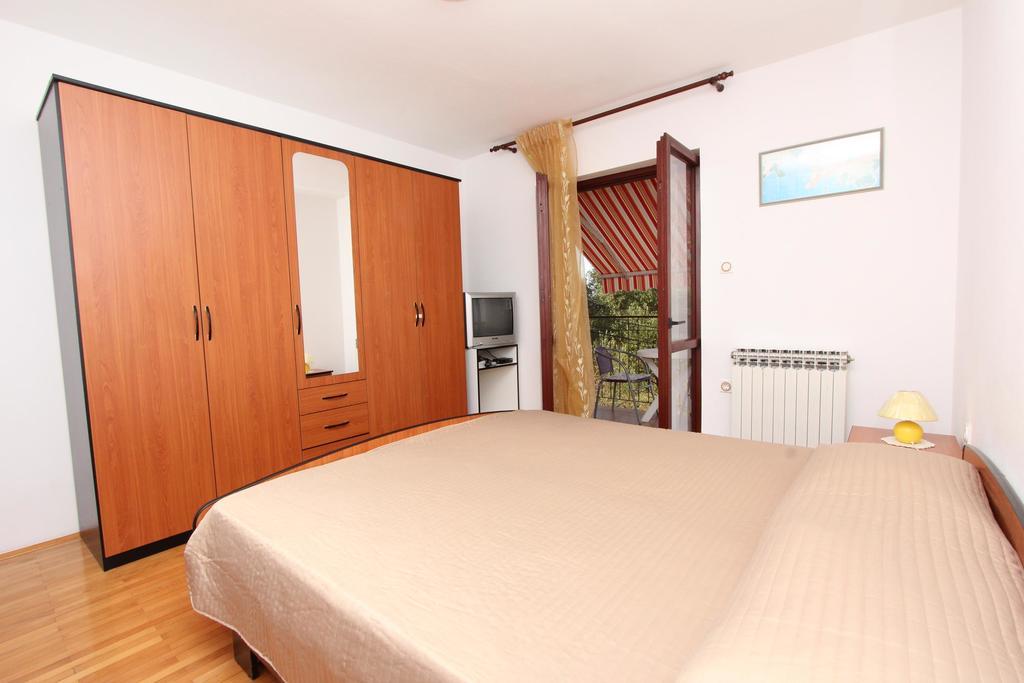 Rooms And Apartment Sanja Ровінь Екстер'єр фото